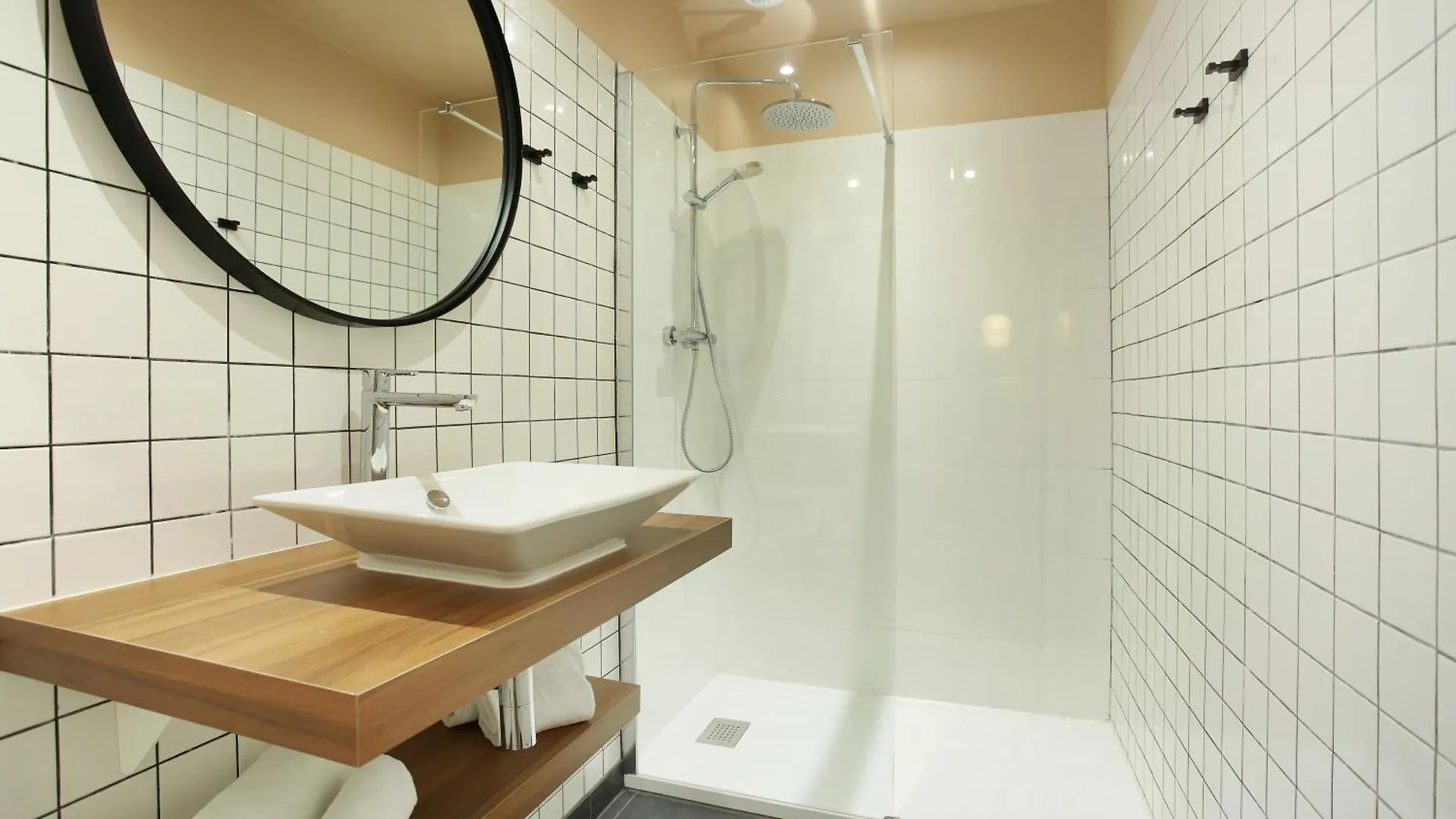 Yays Paris By Numa 4*
